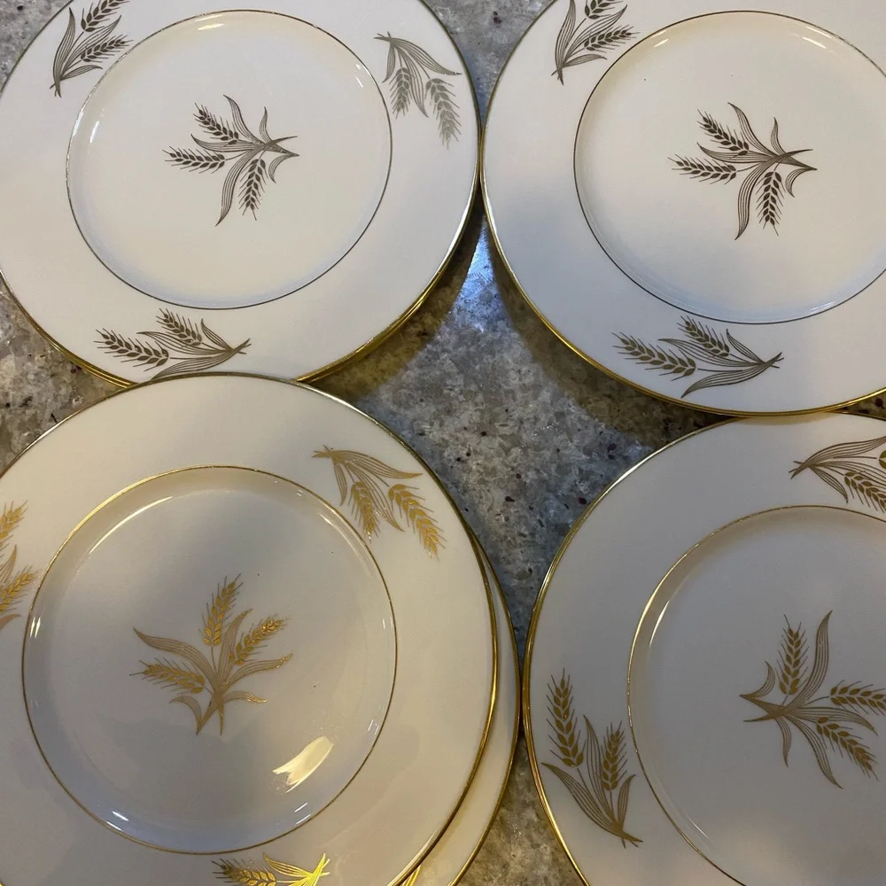 Set Of 8 Lenox Harvest Cream‎ And Gold 8.5”  Plates
